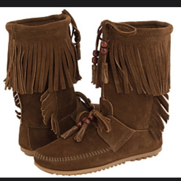 Minnetonka Shoes - Minnetonka Woodstock Moccasin Boot